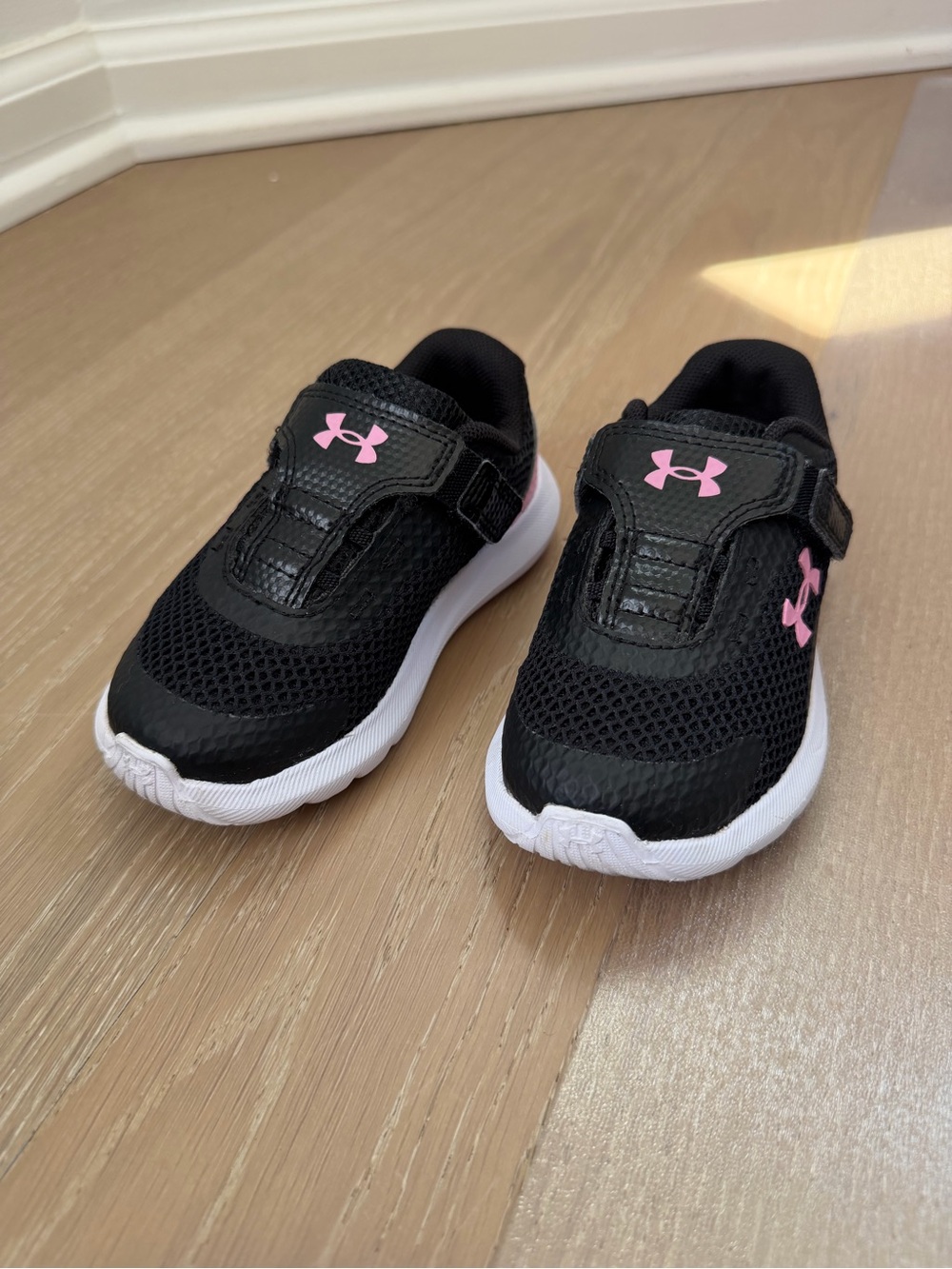 Under Armour Kids' Black & Pink Athletic Shoes, size 7K